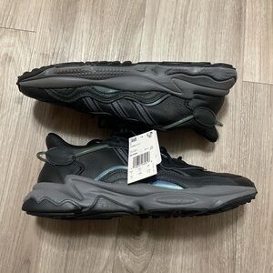 Adidas Osweego Men's Black and Gray Sneakers